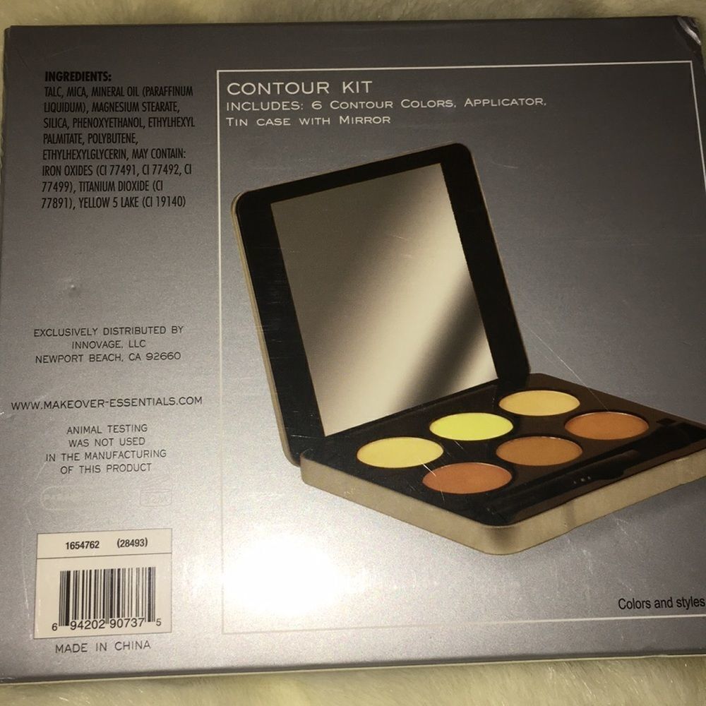 Me Makeover Essentials contour kit - Picture 2 of 3